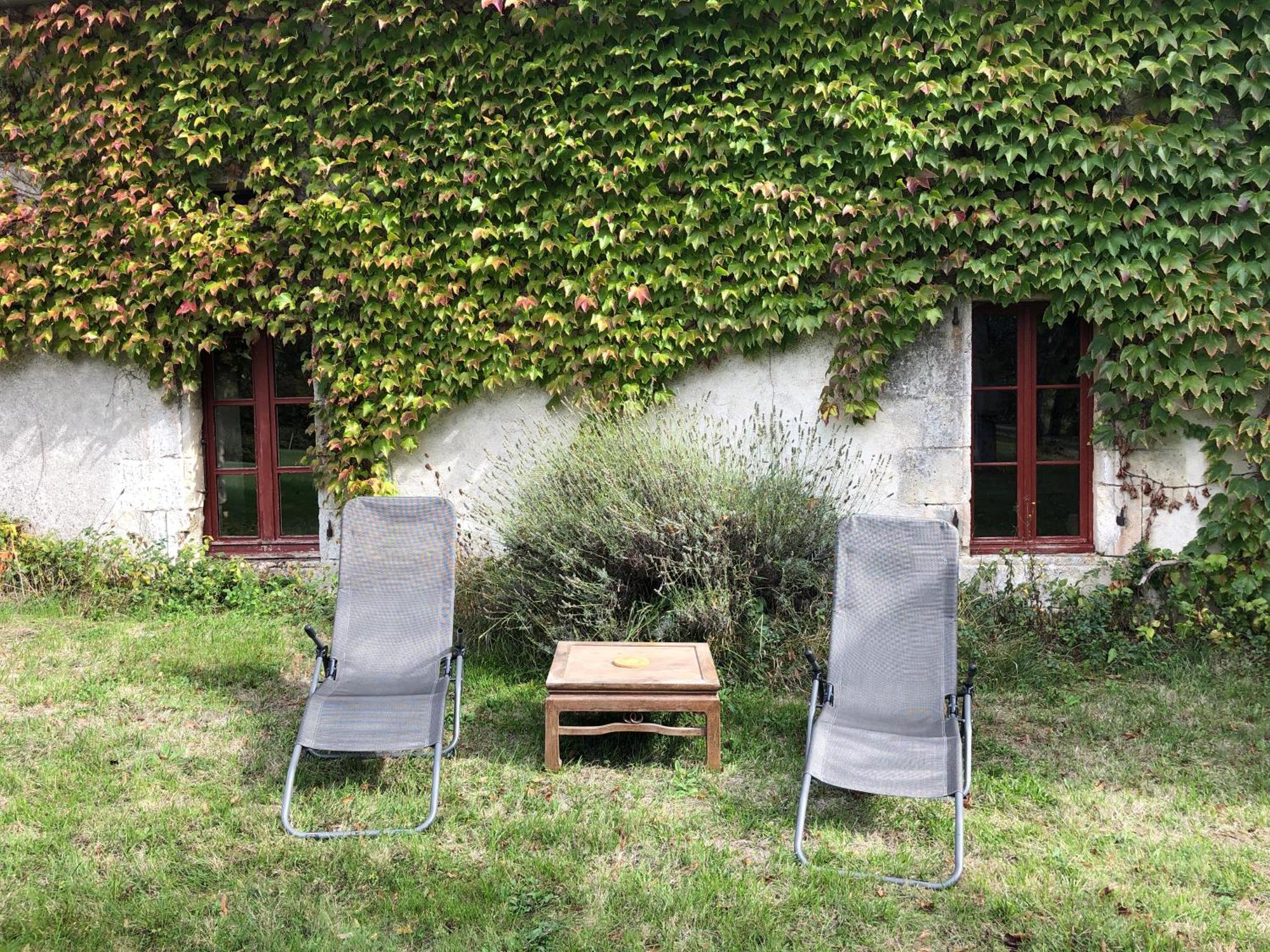 Gite De L'Edelinie Nanteuil-Auriac-de-Bourzac 外观 照片